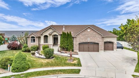 Tiny photo for 1536 W MISTY BREEZE CIR S, Kaysville, UT 84037 (MLS # 2159142)