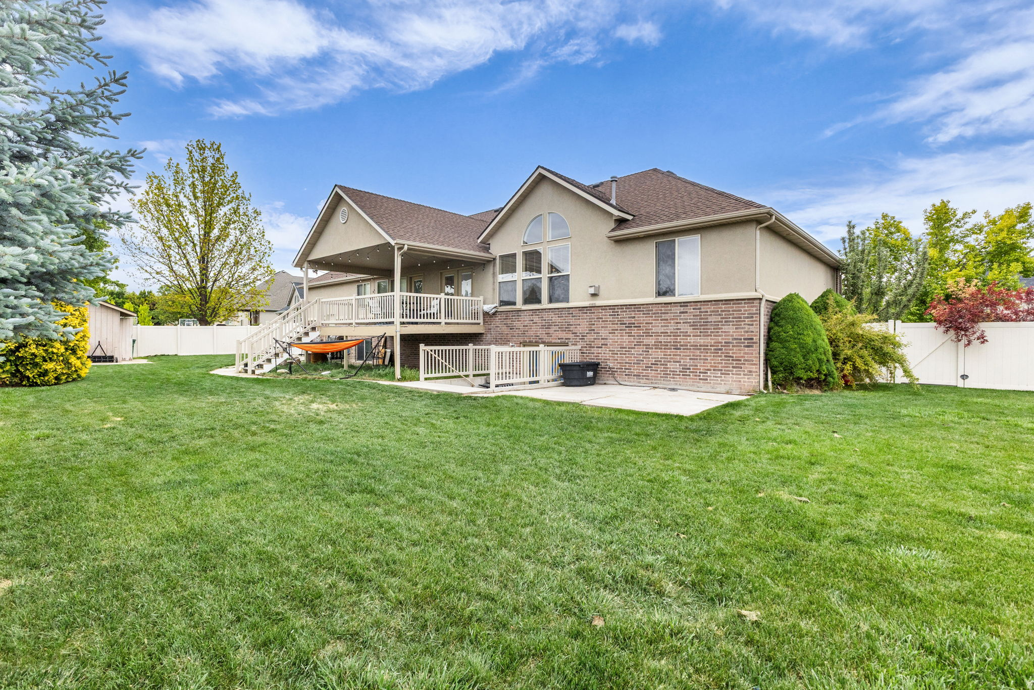 MOUNTAIN VISTAS - Residential