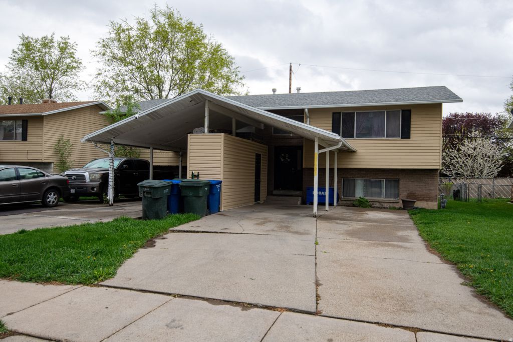 Photo of 1913 W HYANNIS DR, West Valley City, UT 84119 (MLS # 2155066)