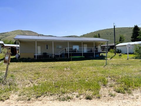 Photo of 5211 N 930 E, Scofield, UT 84526 (MLS # 2093825)