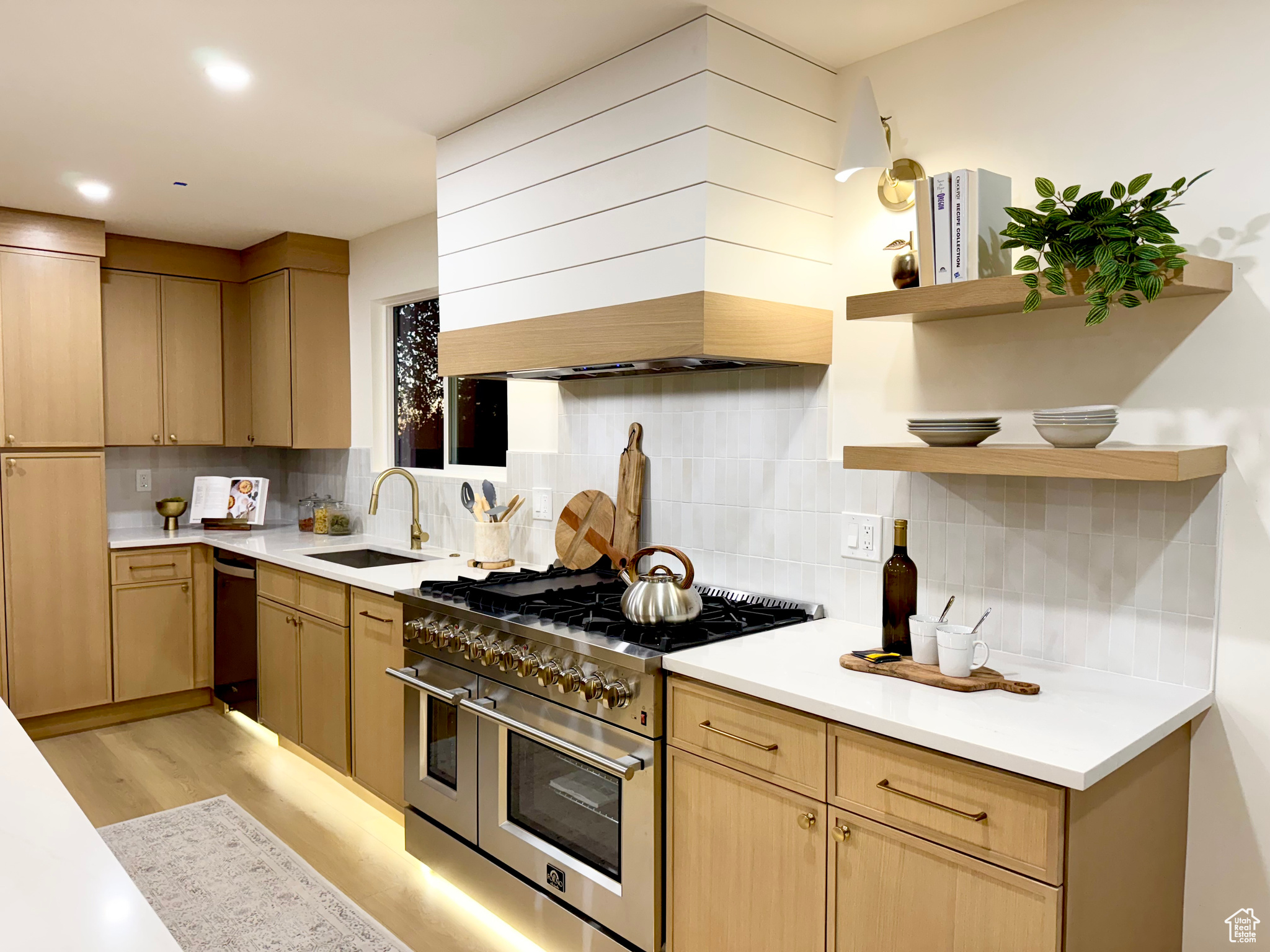 MT OLYMPUS HILLS - Residential