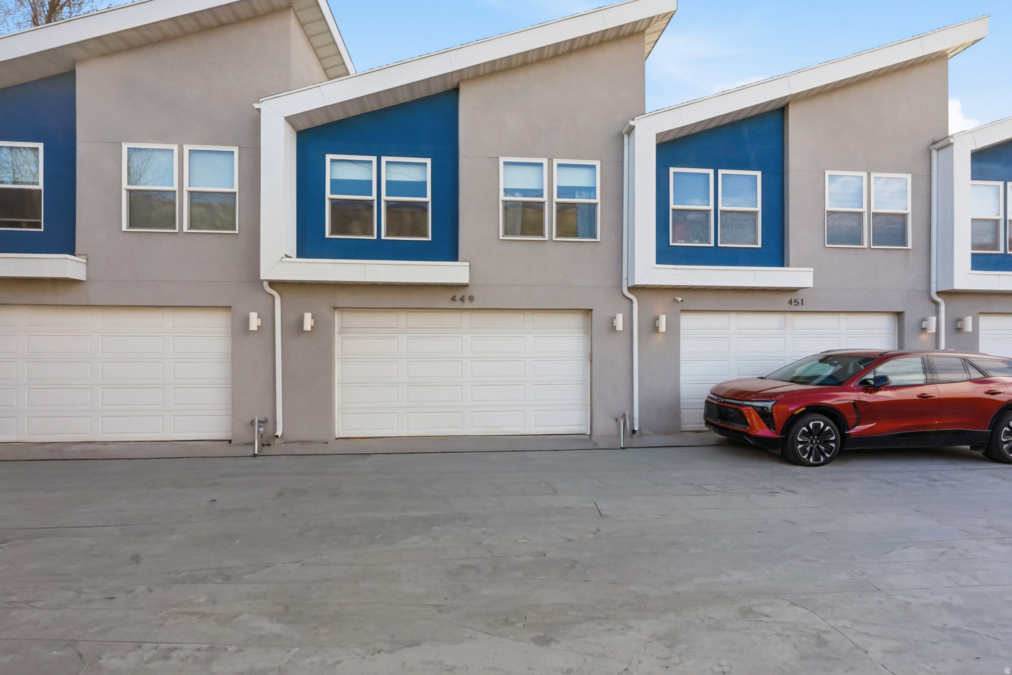 GUADALUPE ROWHOUSE - Residential