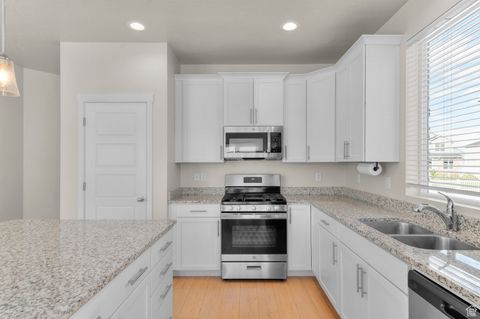 Tiny photo for 1241 S 1325 W, Springville, UT 84663 (MLS # 2115808)