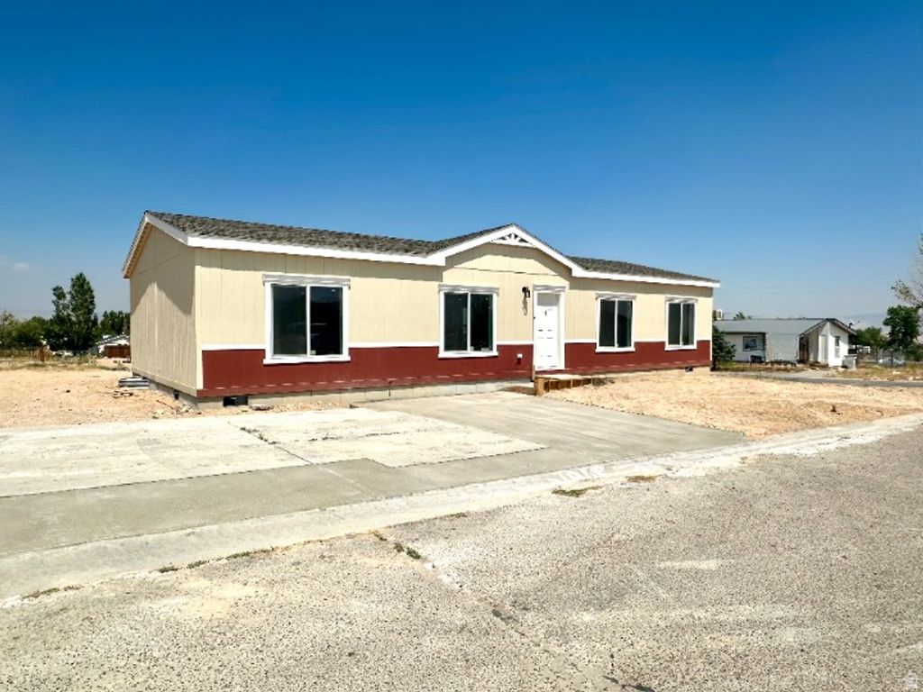 Photo of 1461 E 5975 S, Vernal, UT 84078 (MLS # 2133522)
