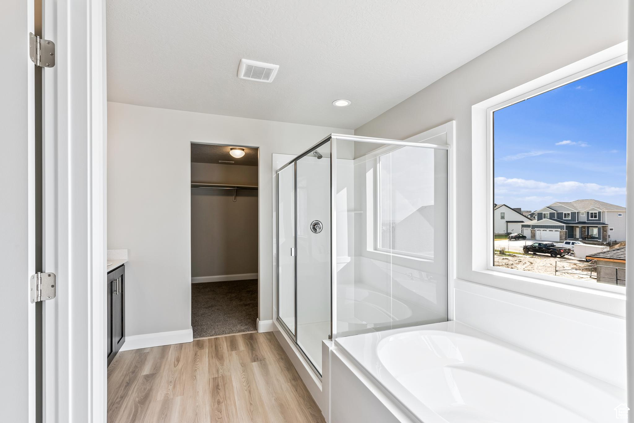 OAKRIDGE COVE - Residential