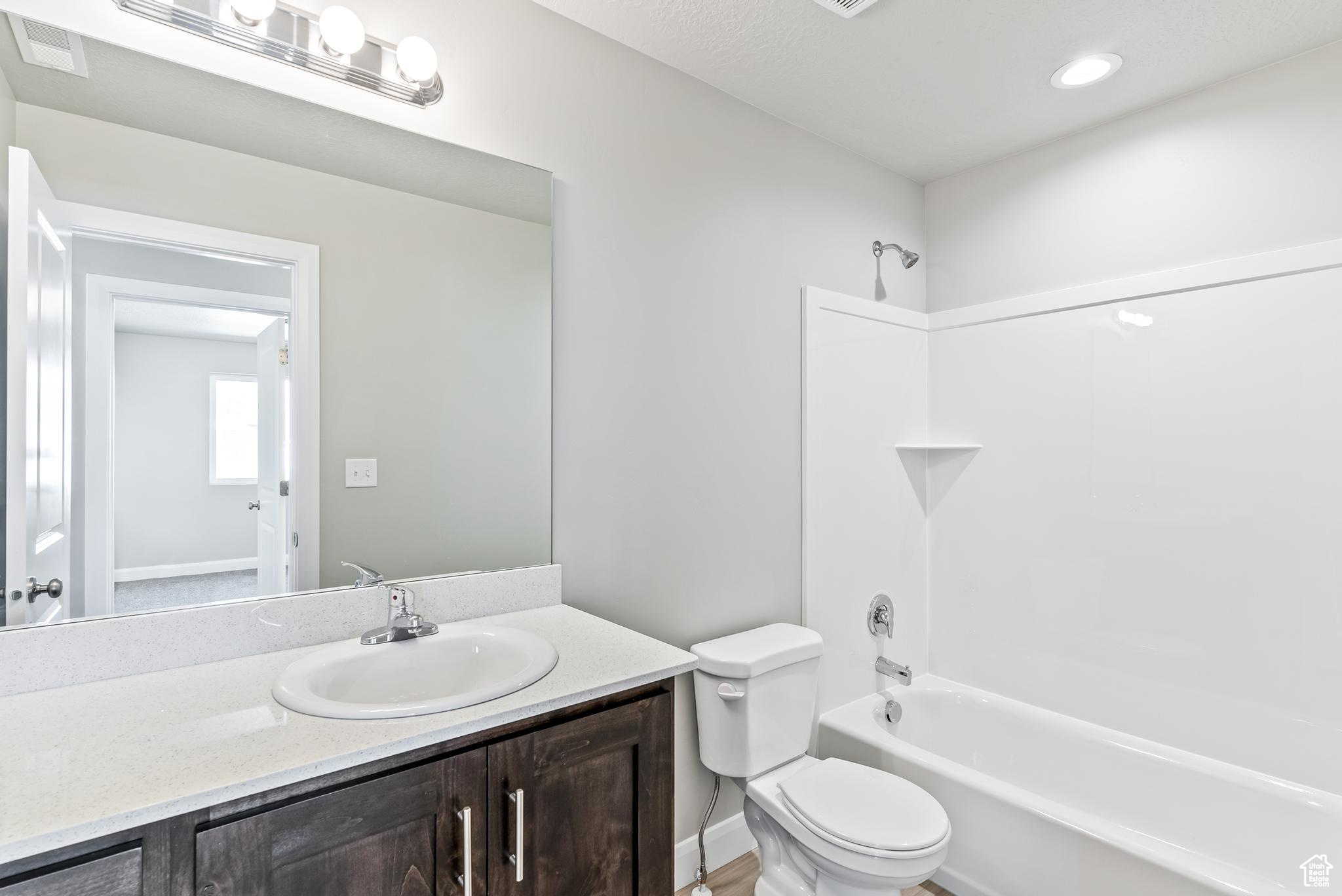 OAKRIDGE COVE - Residential