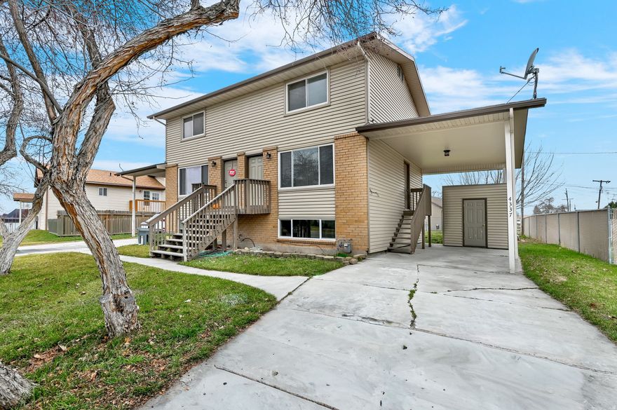 Awesome updated duplex in great location. Units have been updated. Perfect for investor or live in one side, rent the other. Access to the Weber River Centennial Trail is right across the street from the duplex. Covered carport parking. Nice big yard. Close to freeway, restaurants and shopping. Don't miss out!