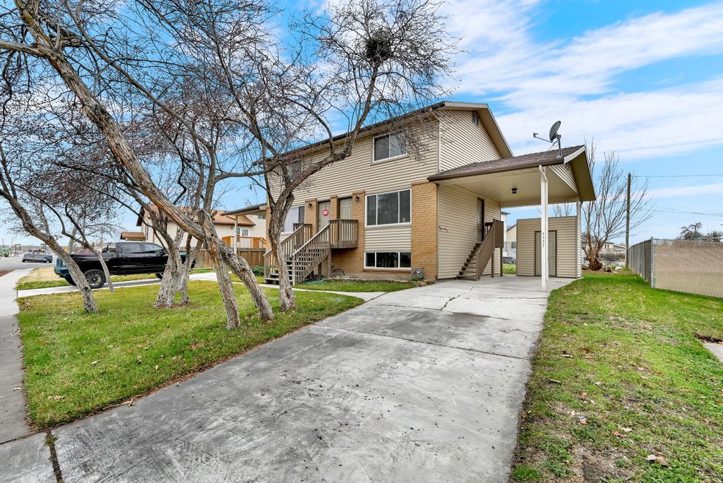 Photo of 4337 S 700 W, Riverdale, UT 84405 (MLS # 2128075)