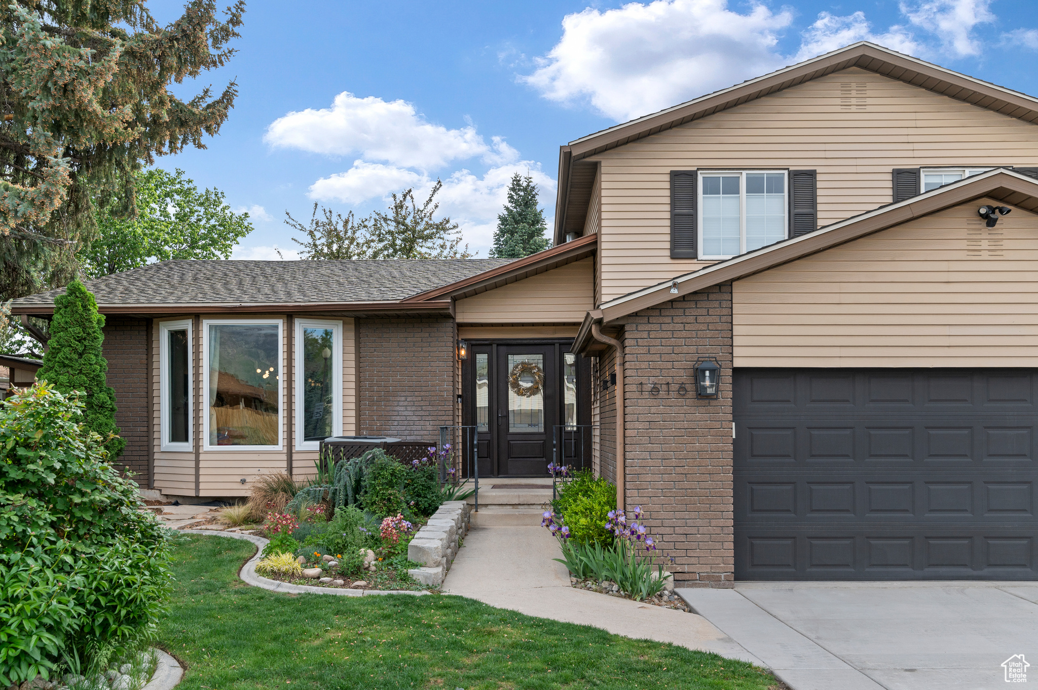 1616 E Waters Ln, Sandy, Utah image 2