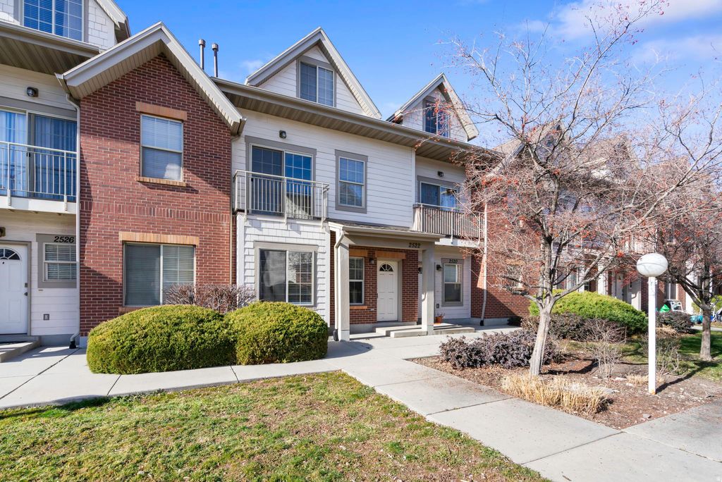 Photo of 2522 S 140 E #4C, Ogden, UT 84401 (MLS # 2132625)