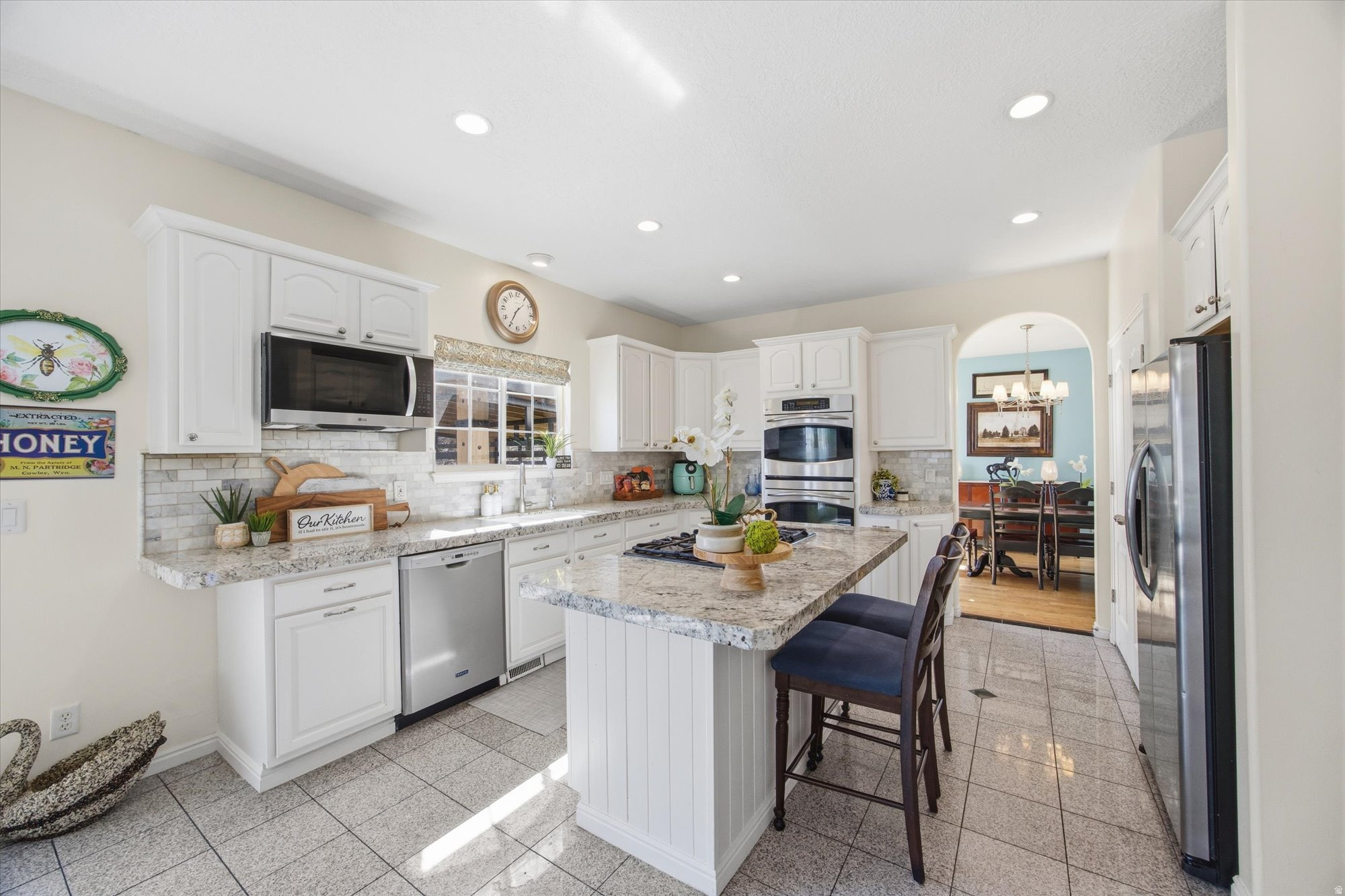 SARATOGA SPRINGS - Residential