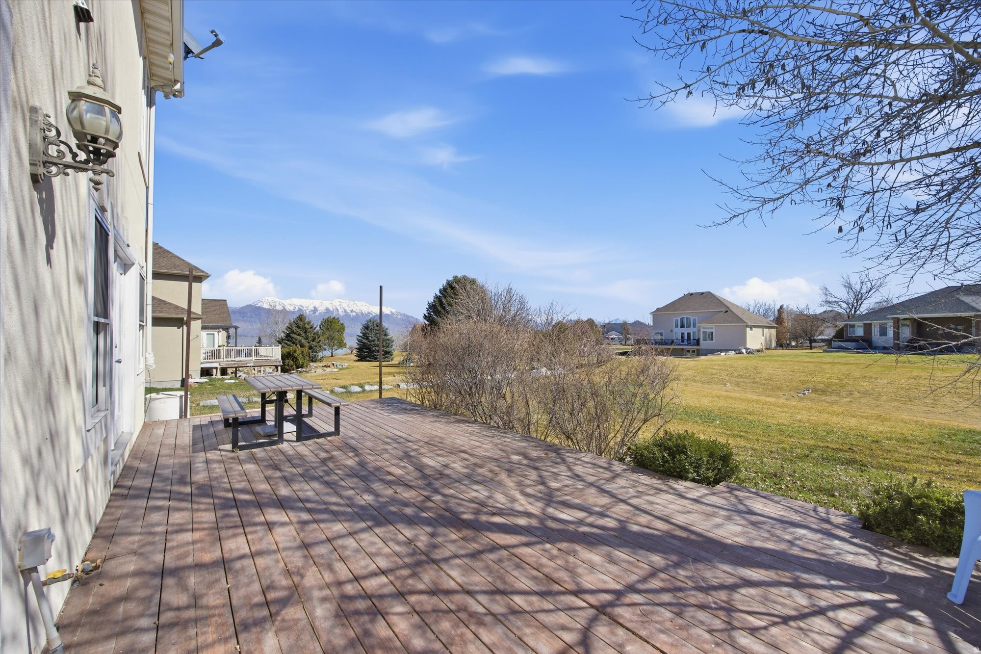 SARATOGA SPRINGS - Residential