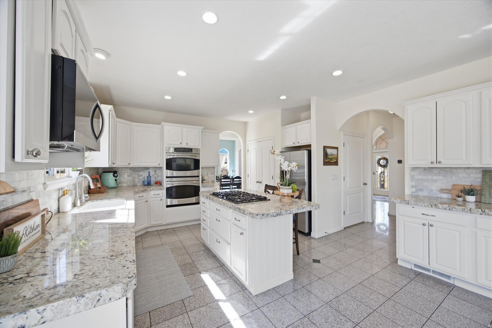 SARATOGA SPRINGS - Residential