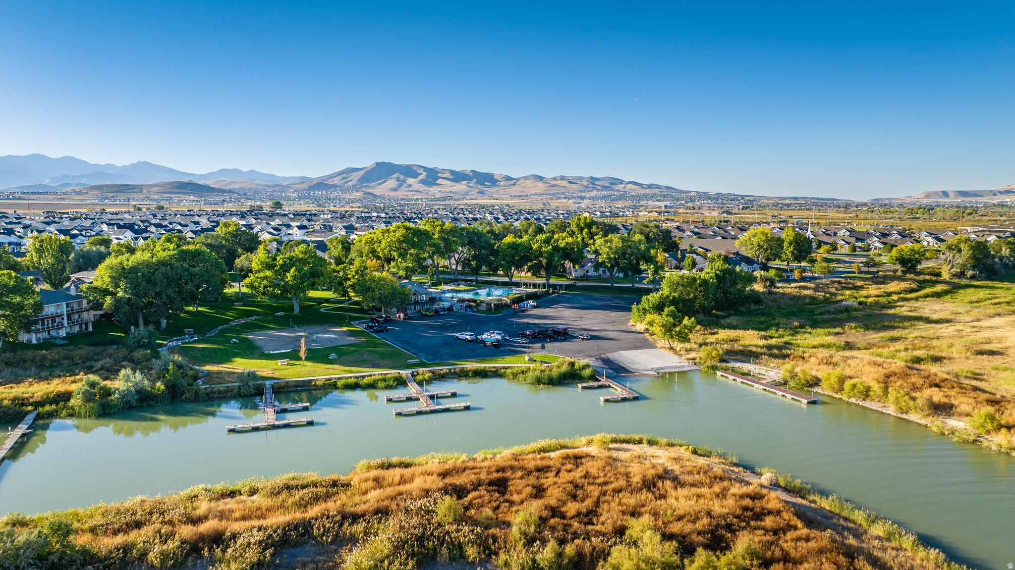 SARATOGA SPRINGS - Residential