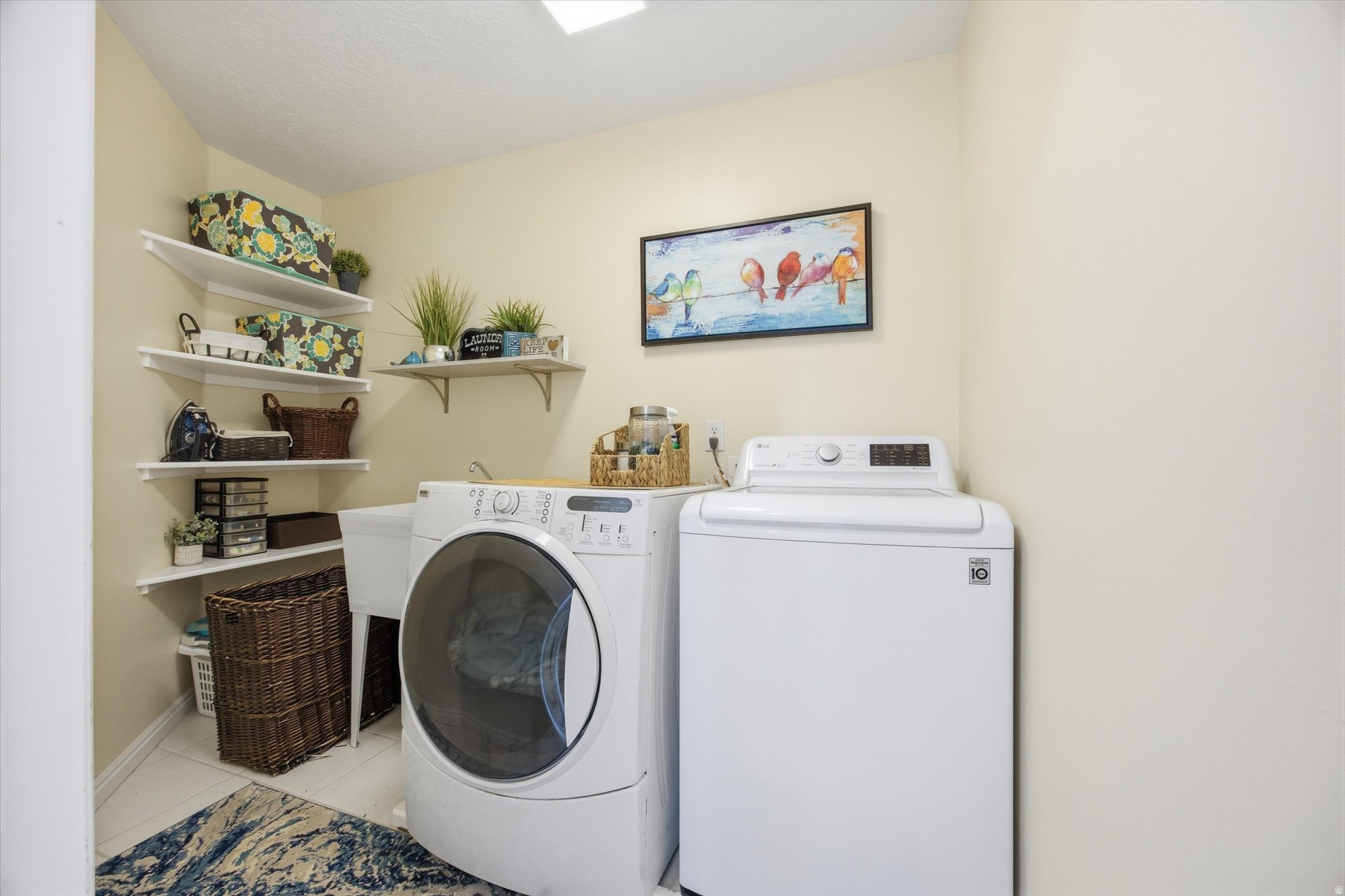 SARATOGA SPRINGS - Residential