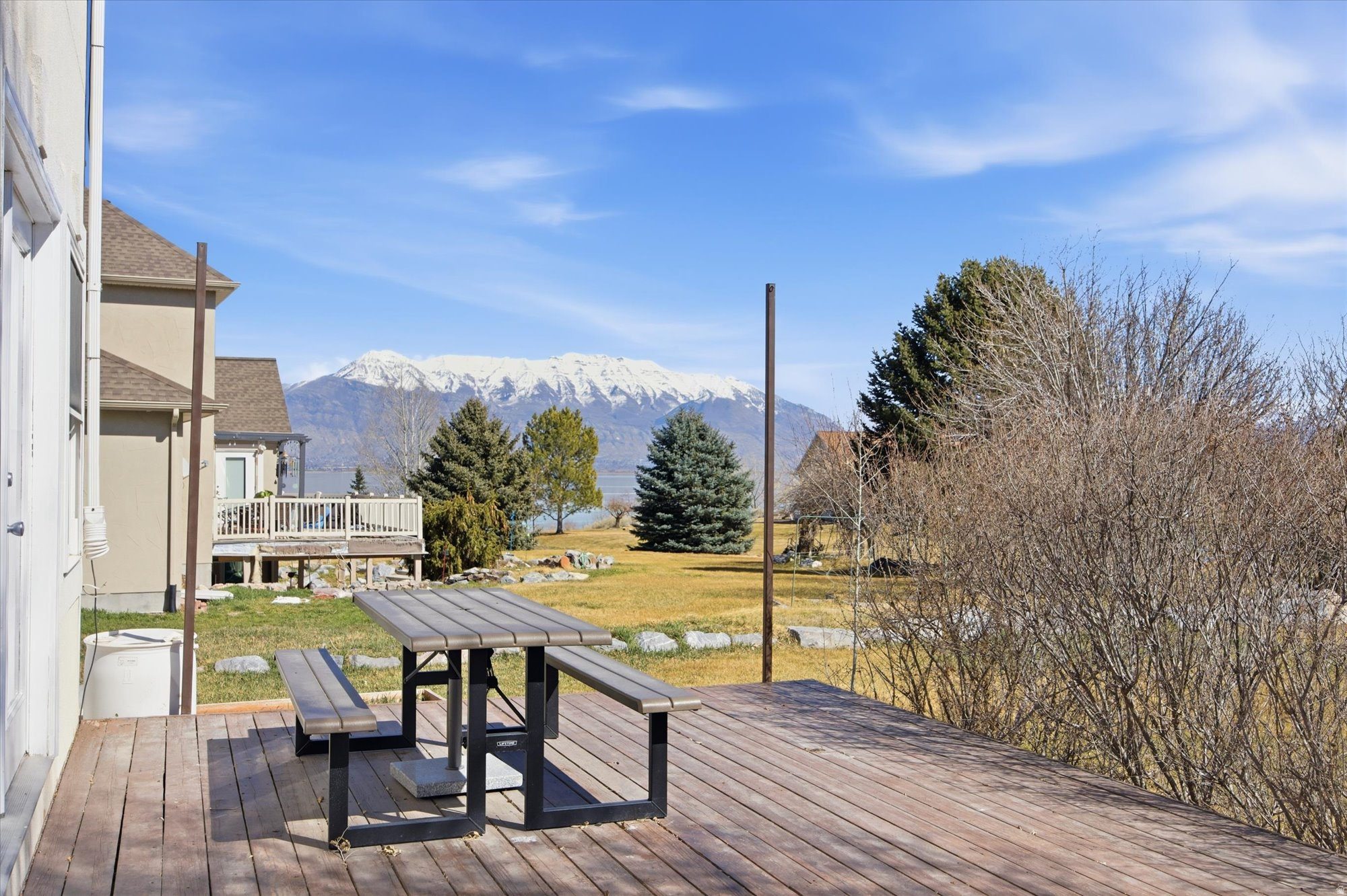 SARATOGA SPRINGS - Residential