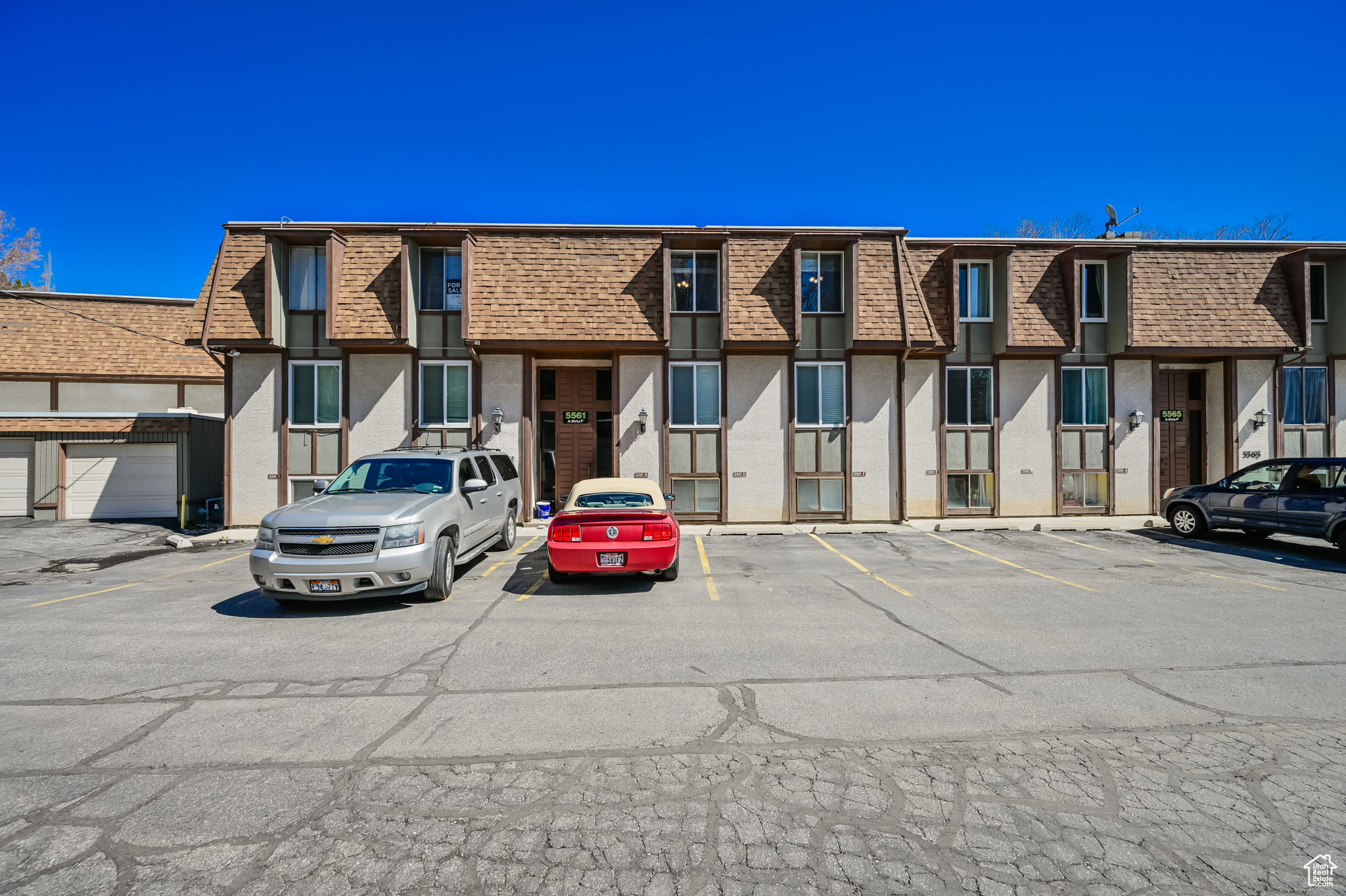 THE WILLOWS CONDO - Residential