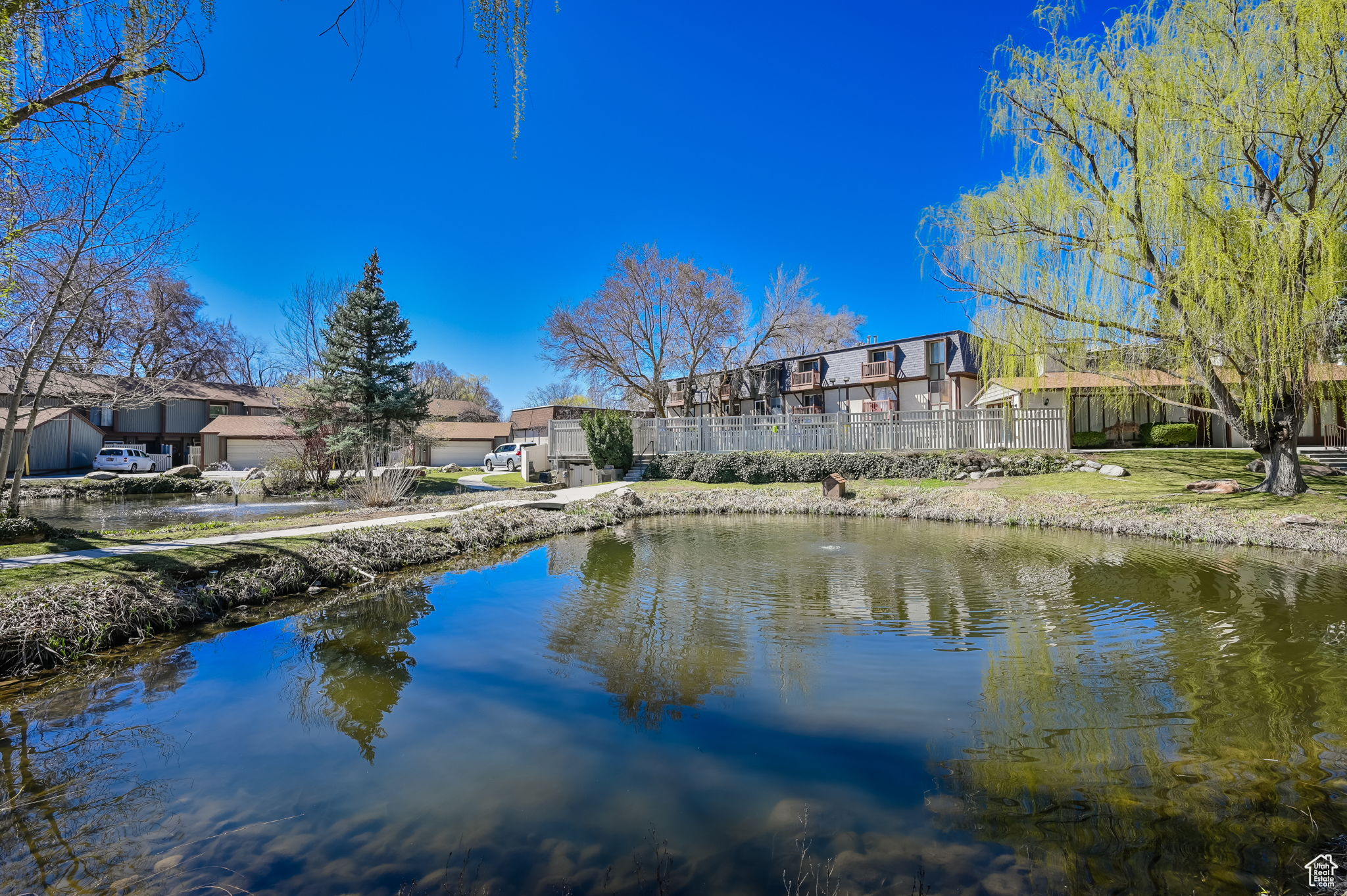 THE WILLOWS CONDO - Residential