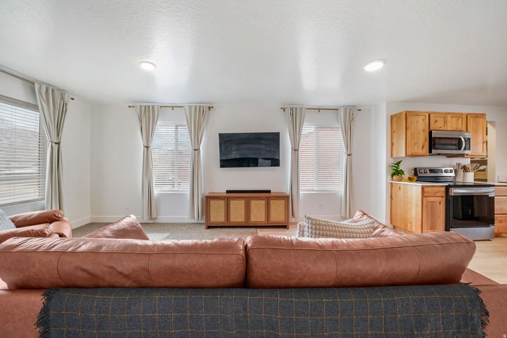 Photo of 1940 S MARIGOLD WAY, Santaquin, UT 84655 (MLS # 2141502)