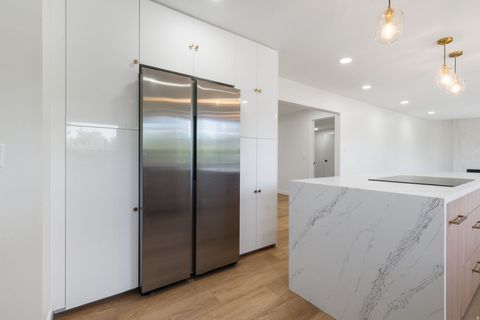 Tiny photo for 1098 E LORI WAY, Murray, UT 84117 (MLS # 2158649)