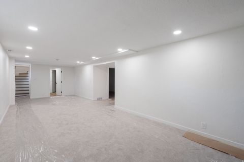 Tiny photo for 1098 E LORI WAY, Murray, UT 84117 (MLS # 2158649)