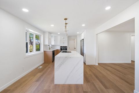 Tiny photo for 1098 E LORI WAY, Murray, UT 84117 (MLS # 2158649)