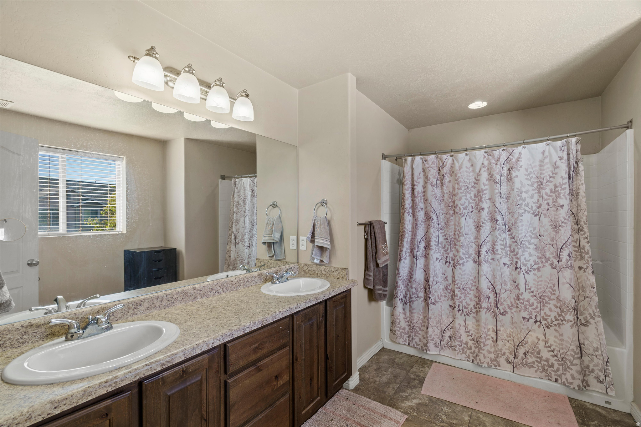 STONEYBROOK COTTAGES - Residential