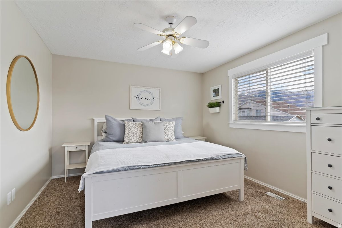 COUNTRY CREEK - Residential