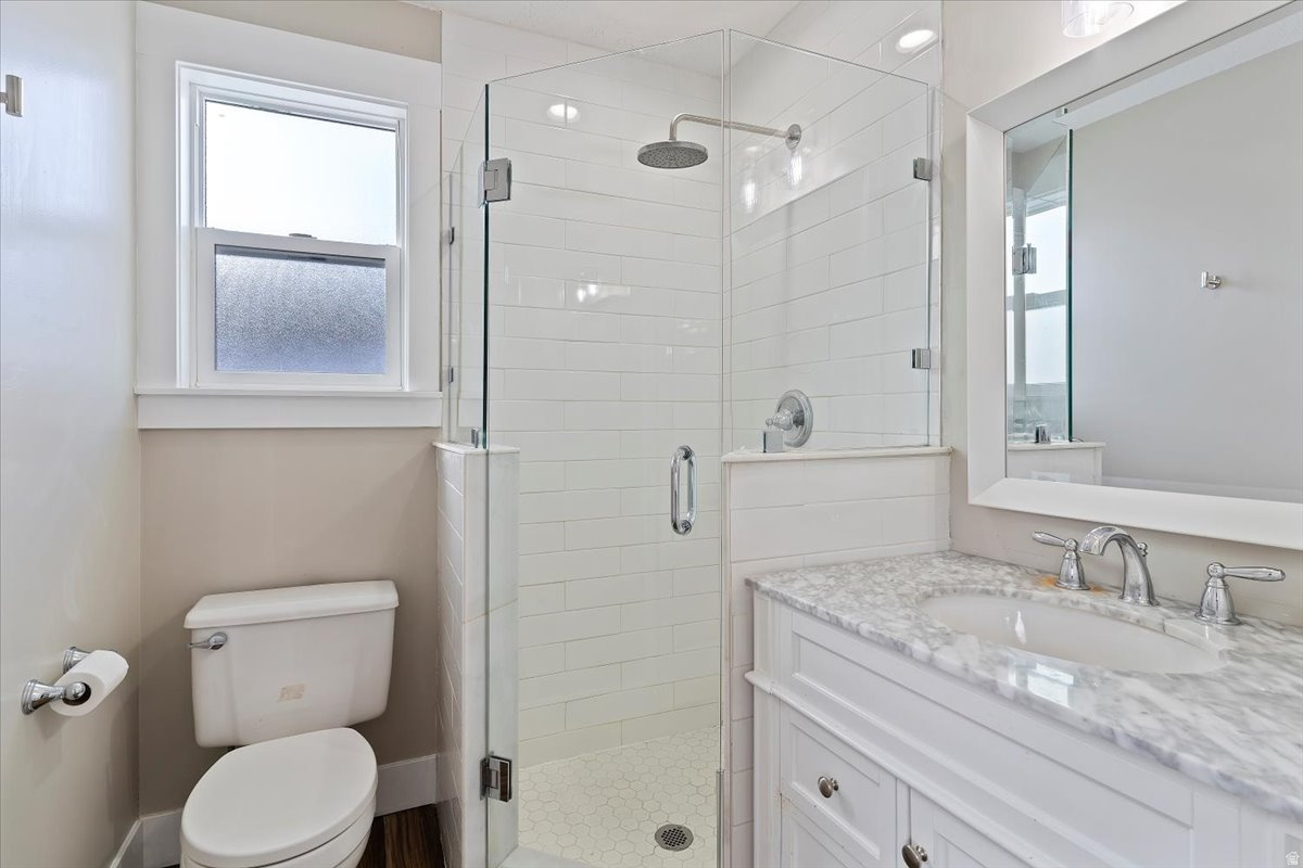 COUNTRY CREEK - Residential