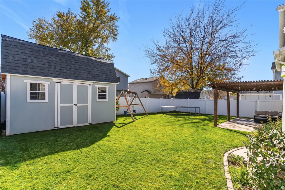 COUNTRY CREEK - Residential