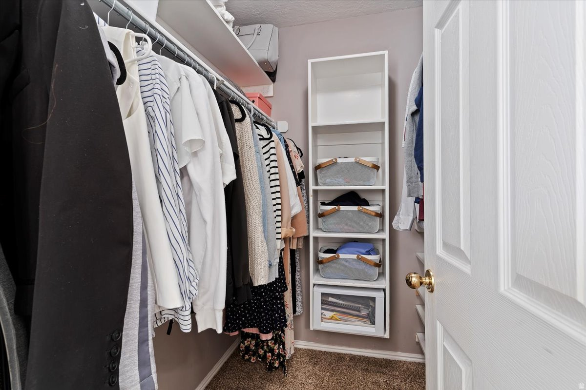 COUNTRY CREEK - Residential