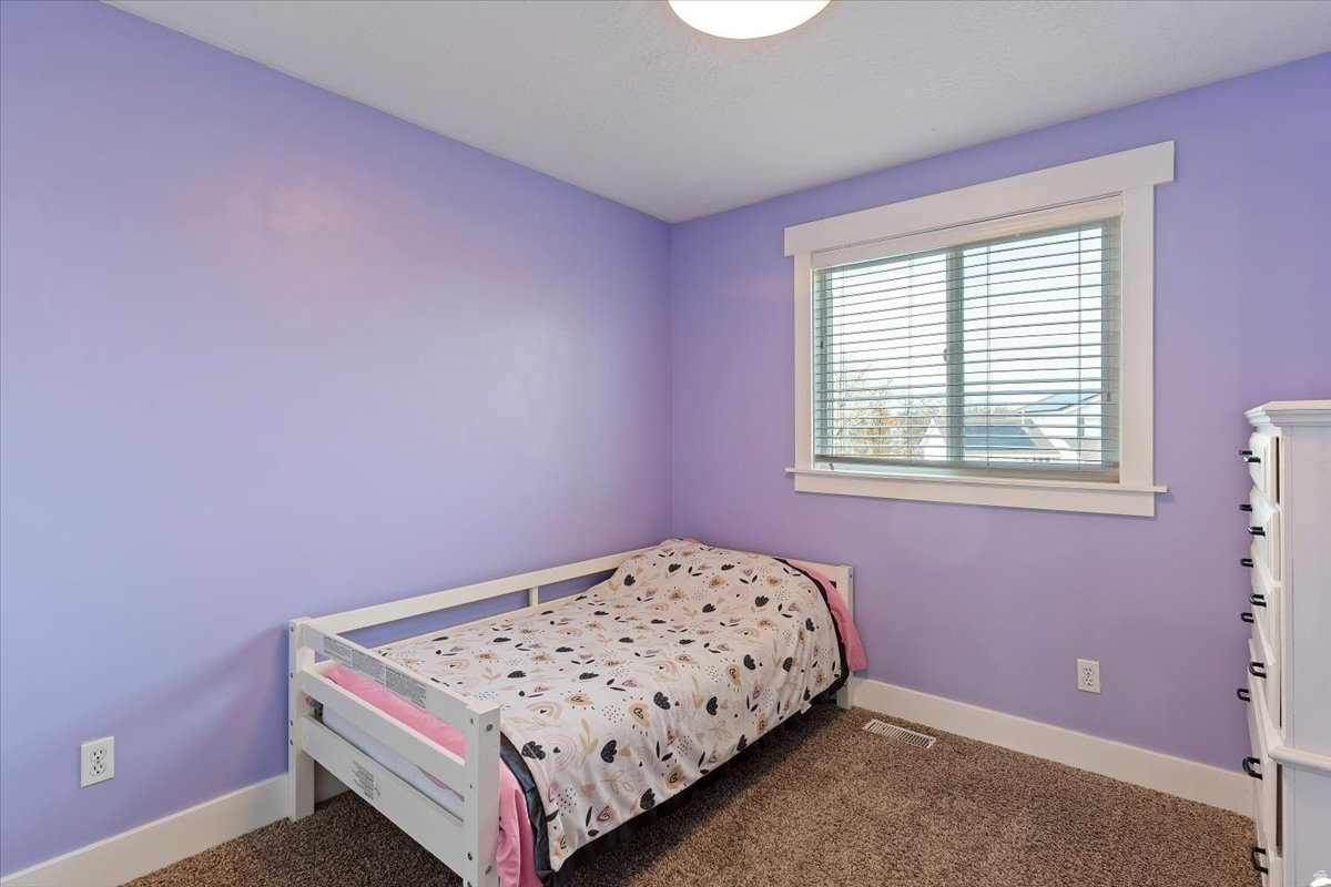 COUNTRY CREEK - Residential