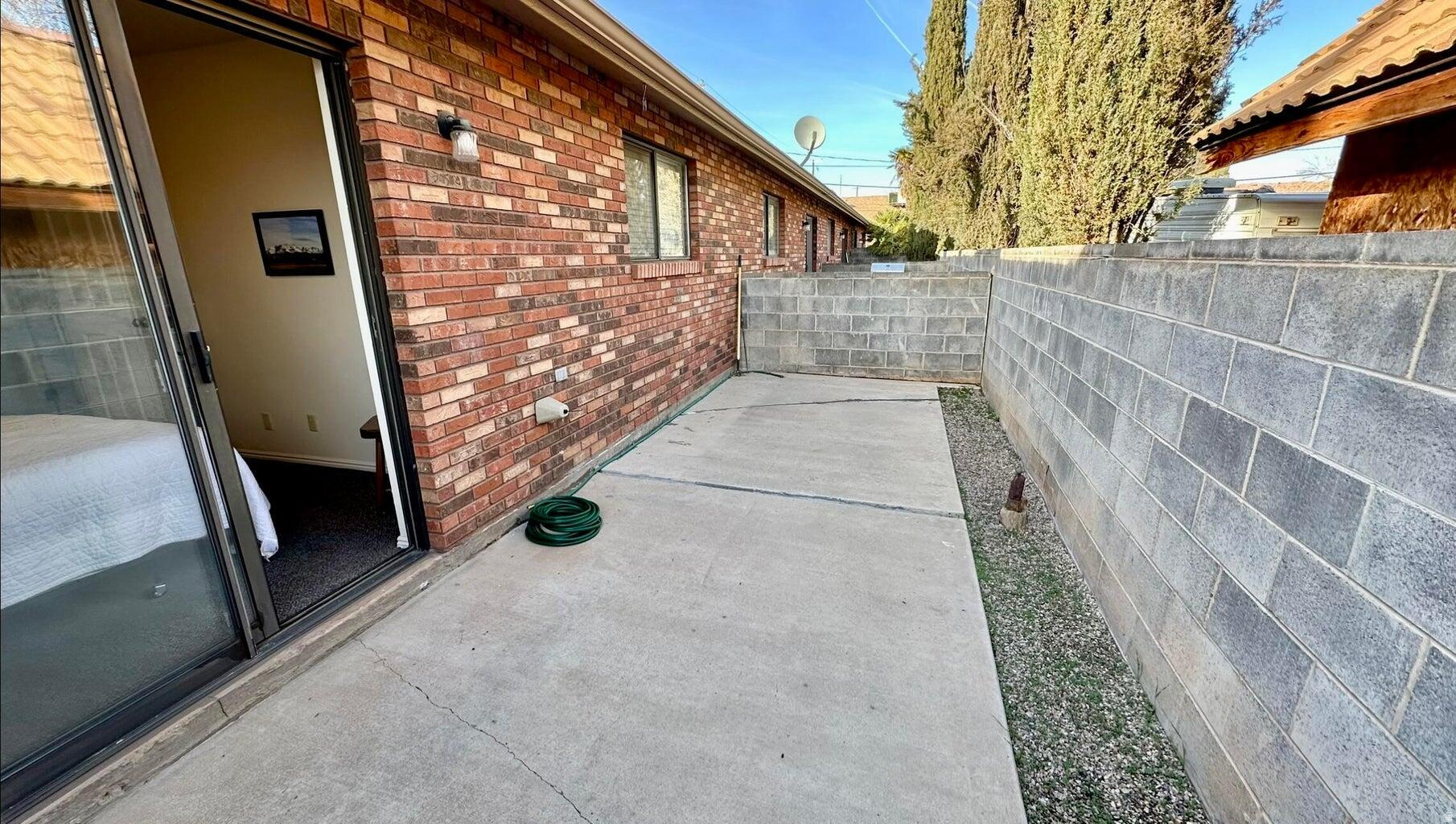 VILLAGE PARK TH - Residential