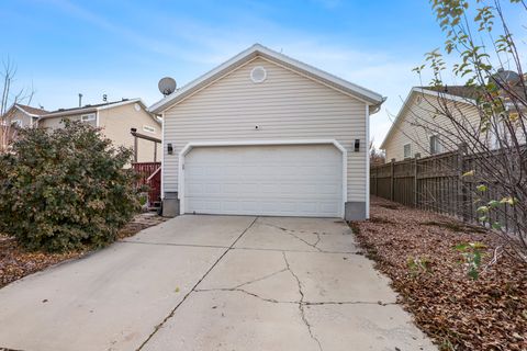 Tiny photo for 7841 N SADDLEBACK DR, Eagle Mountain, UT 84005 (MLS # 2125363)
