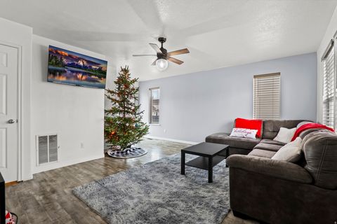 Tiny photo for 7841 N SADDLEBACK DR, Eagle Mountain, UT 84005 (MLS # 2125363)