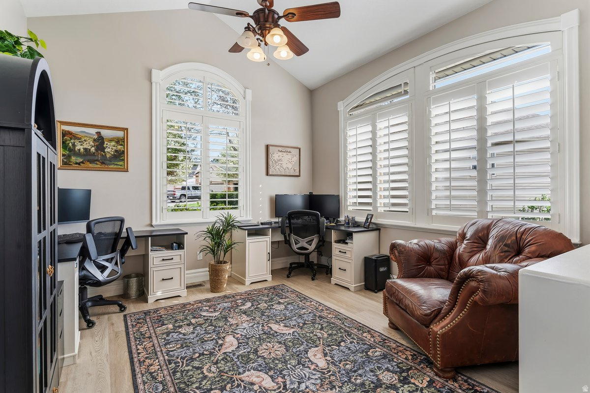 FOX POINTE - Residential