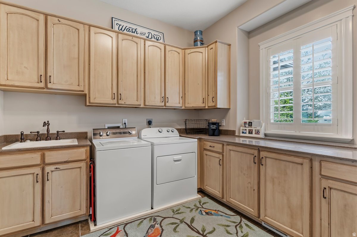 FOX POINTE - Residential