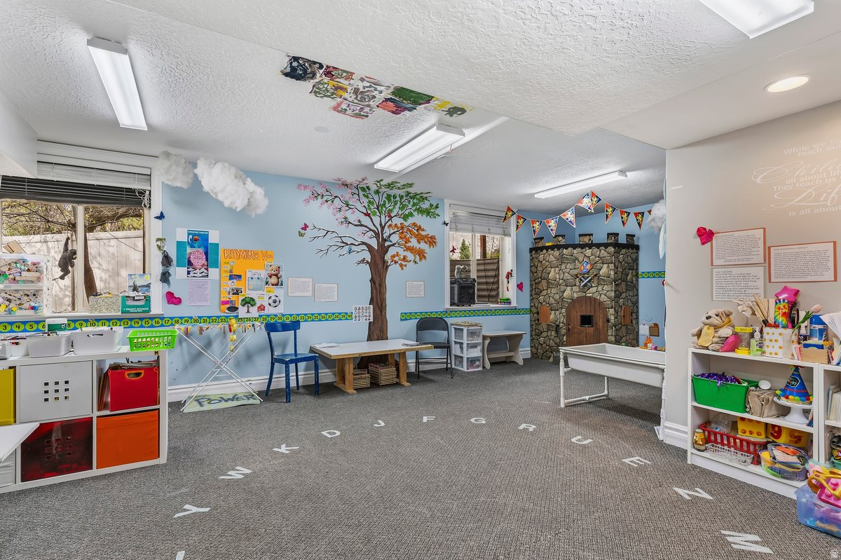 FOX POINTE - Residential