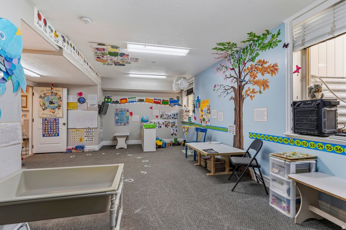 FOX POINTE - Residential