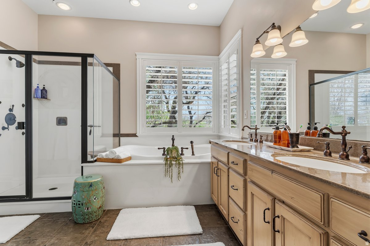 FOX POINTE - Residential