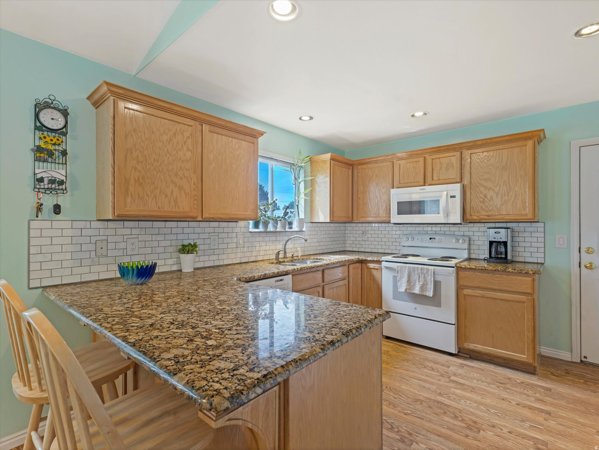 APPLE TERRACES - Residential