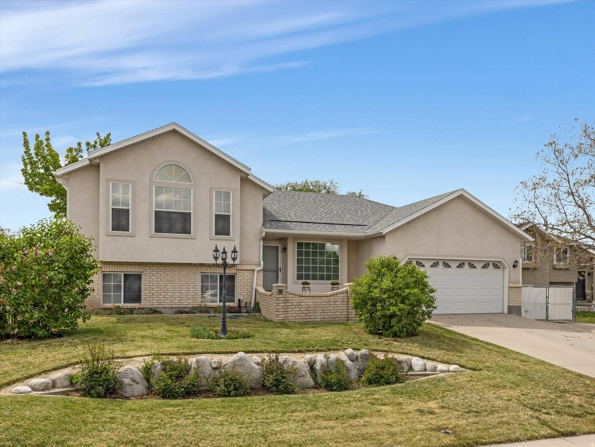 APPLE TERRACES - Residential