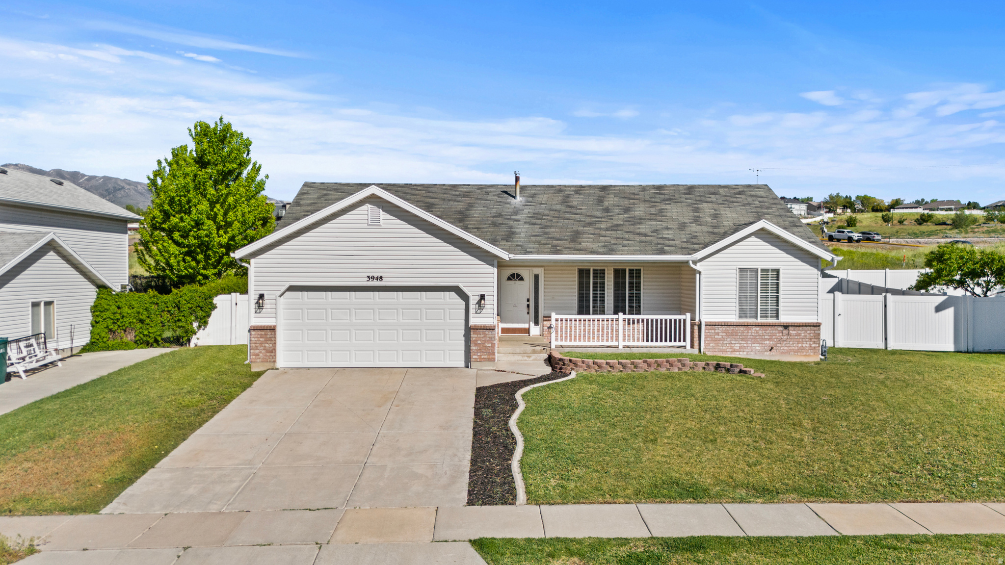EDGEWATER - Residential