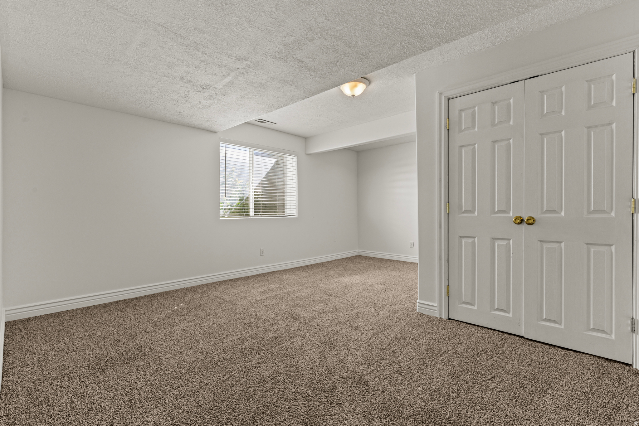 EDGEWATER - Residential