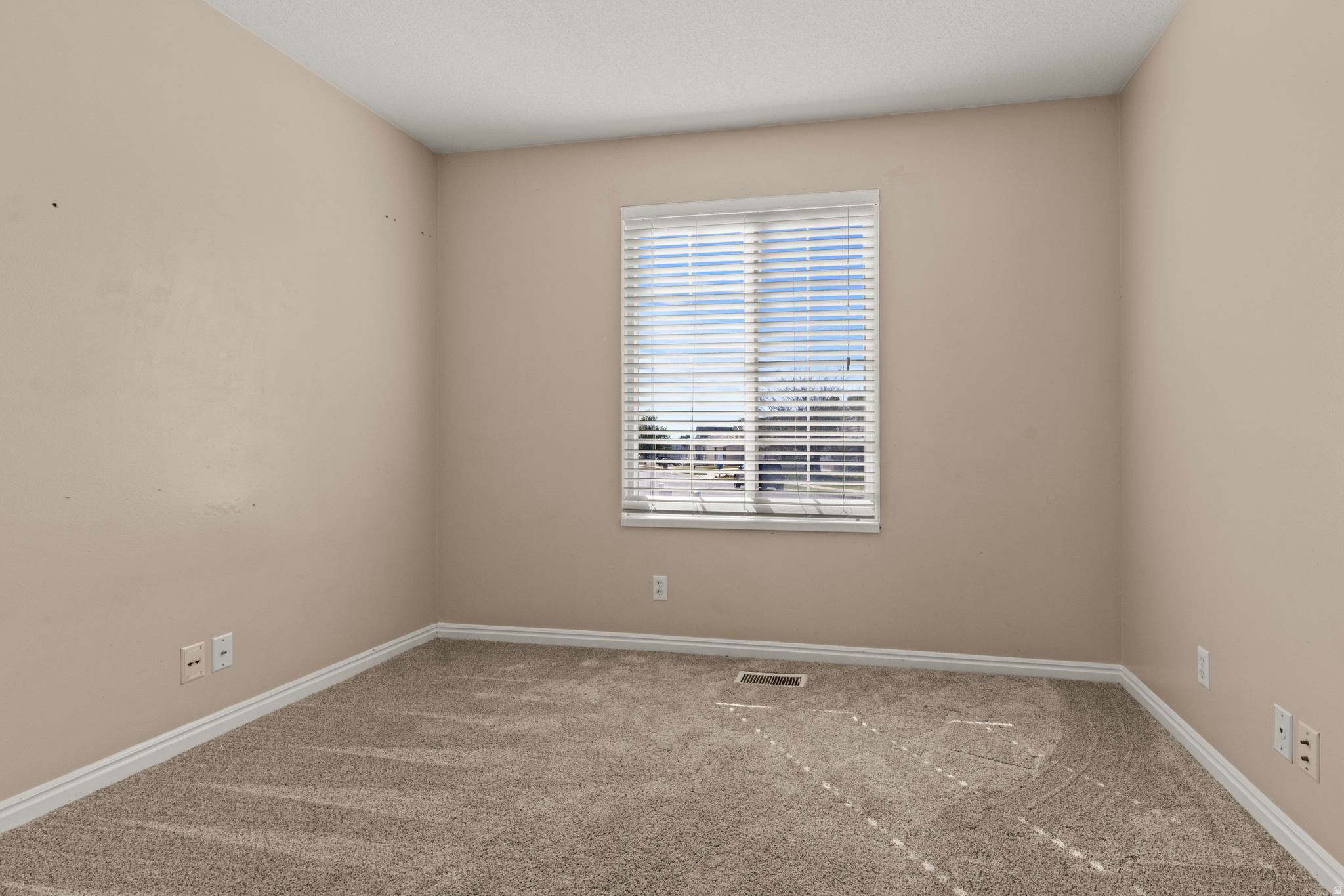 EDGEWATER - Residential