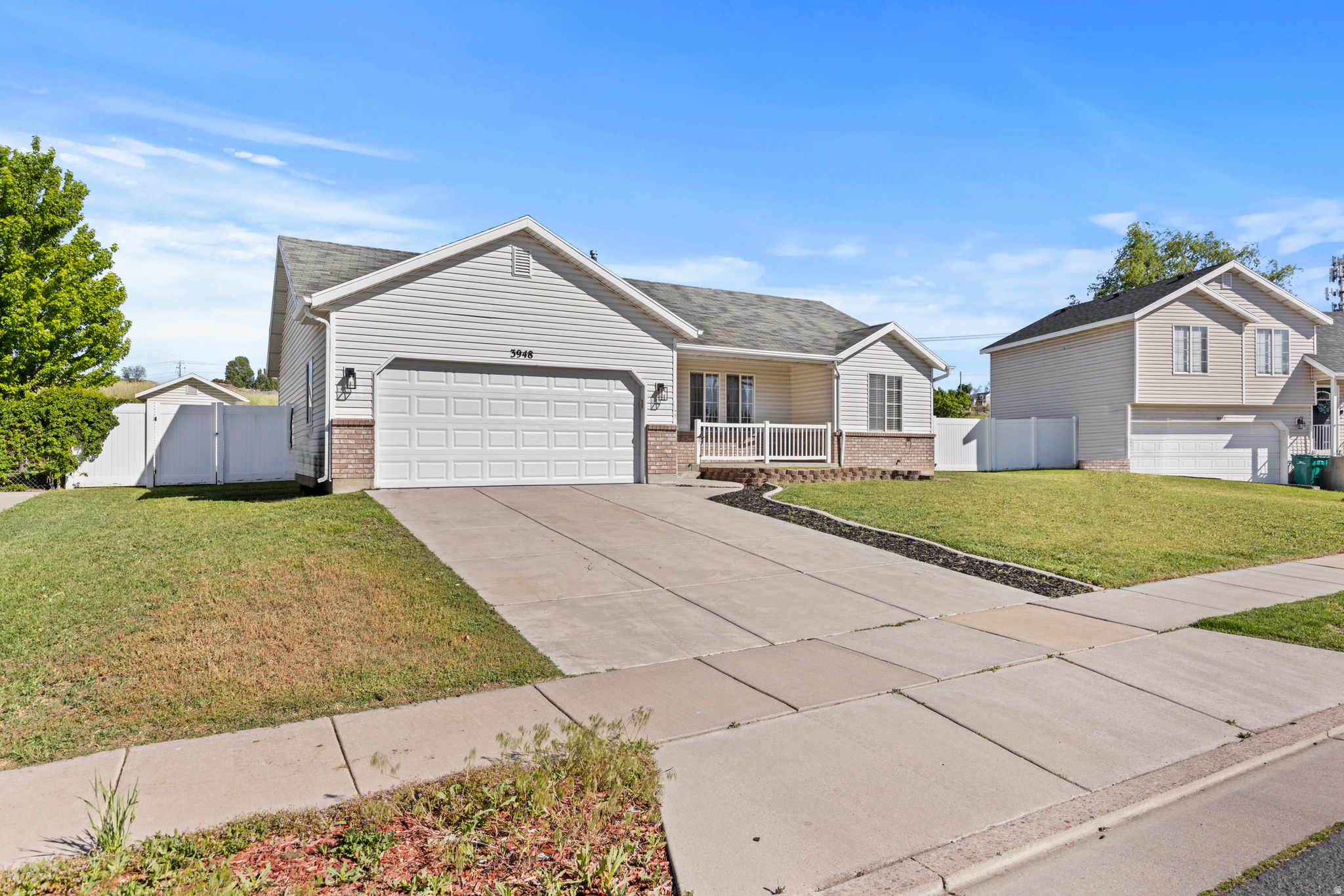 EDGEWATER - Residential