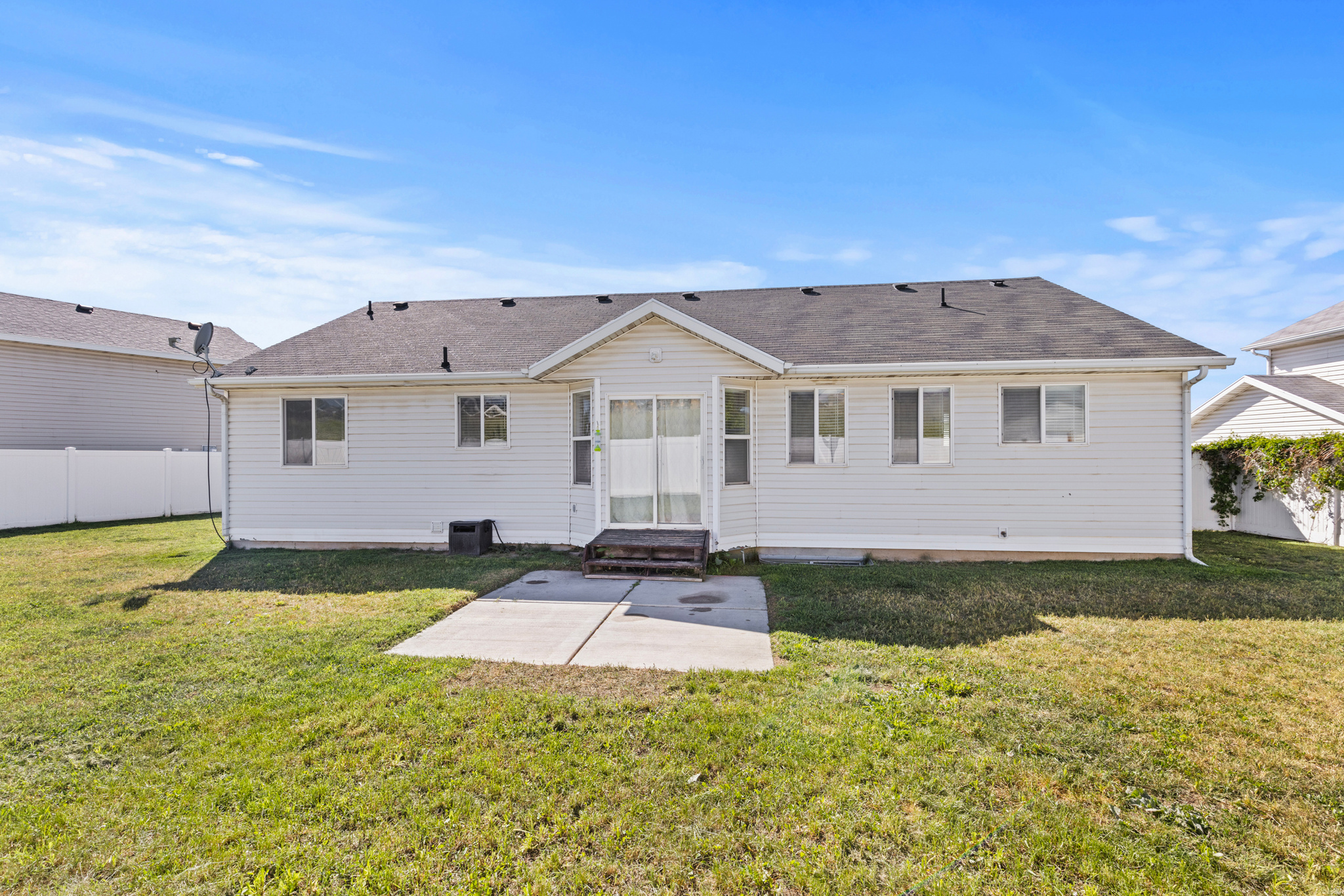 EDGEWATER - Residential
