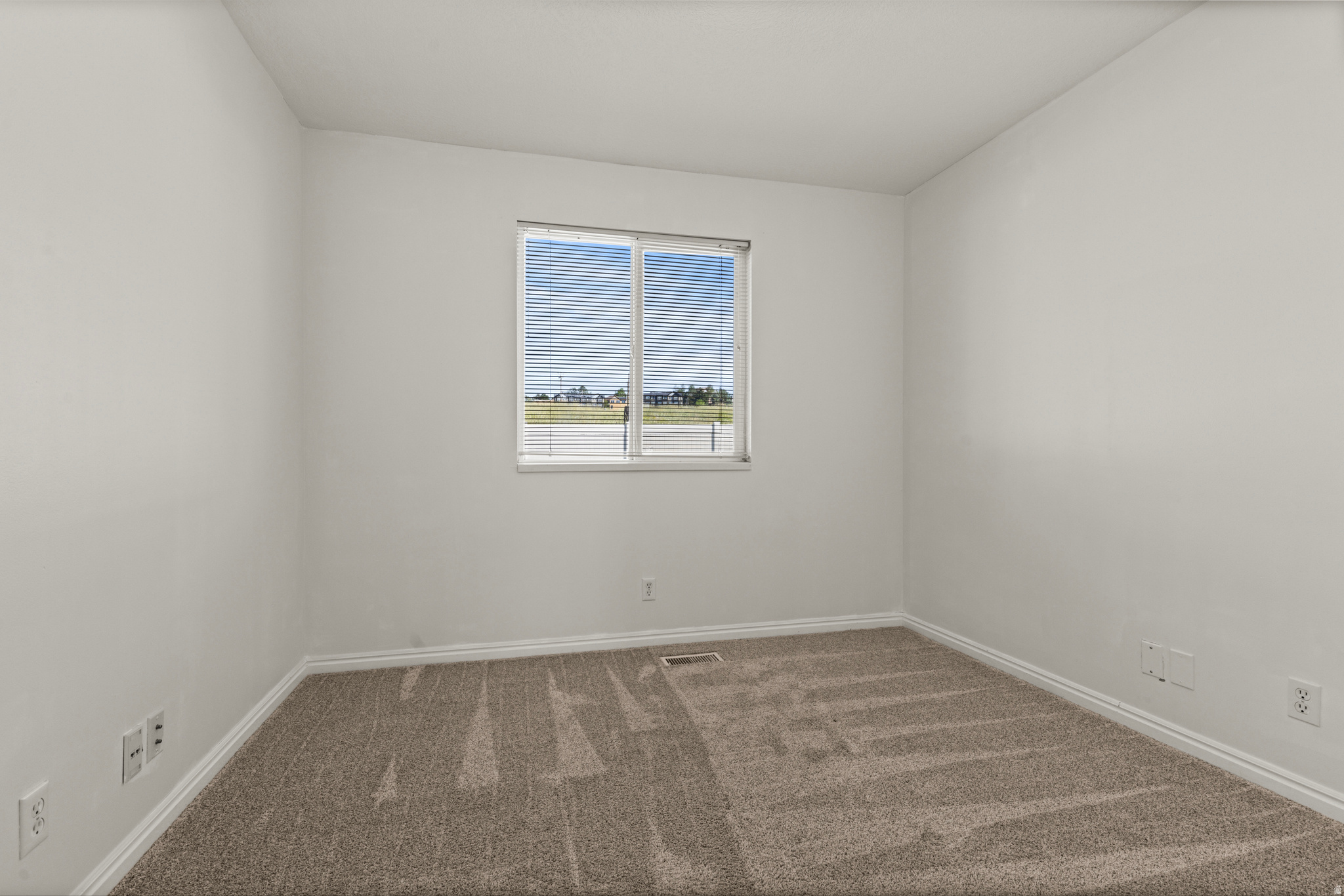EDGEWATER - Residential