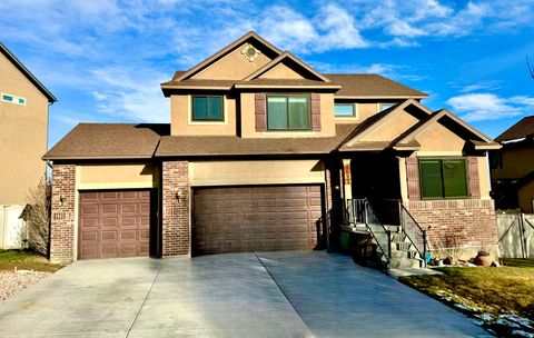 Photo of 7692 N DECRESCENDO DR, Eagle Mountain, UT 84005 (MLS # 2130706)