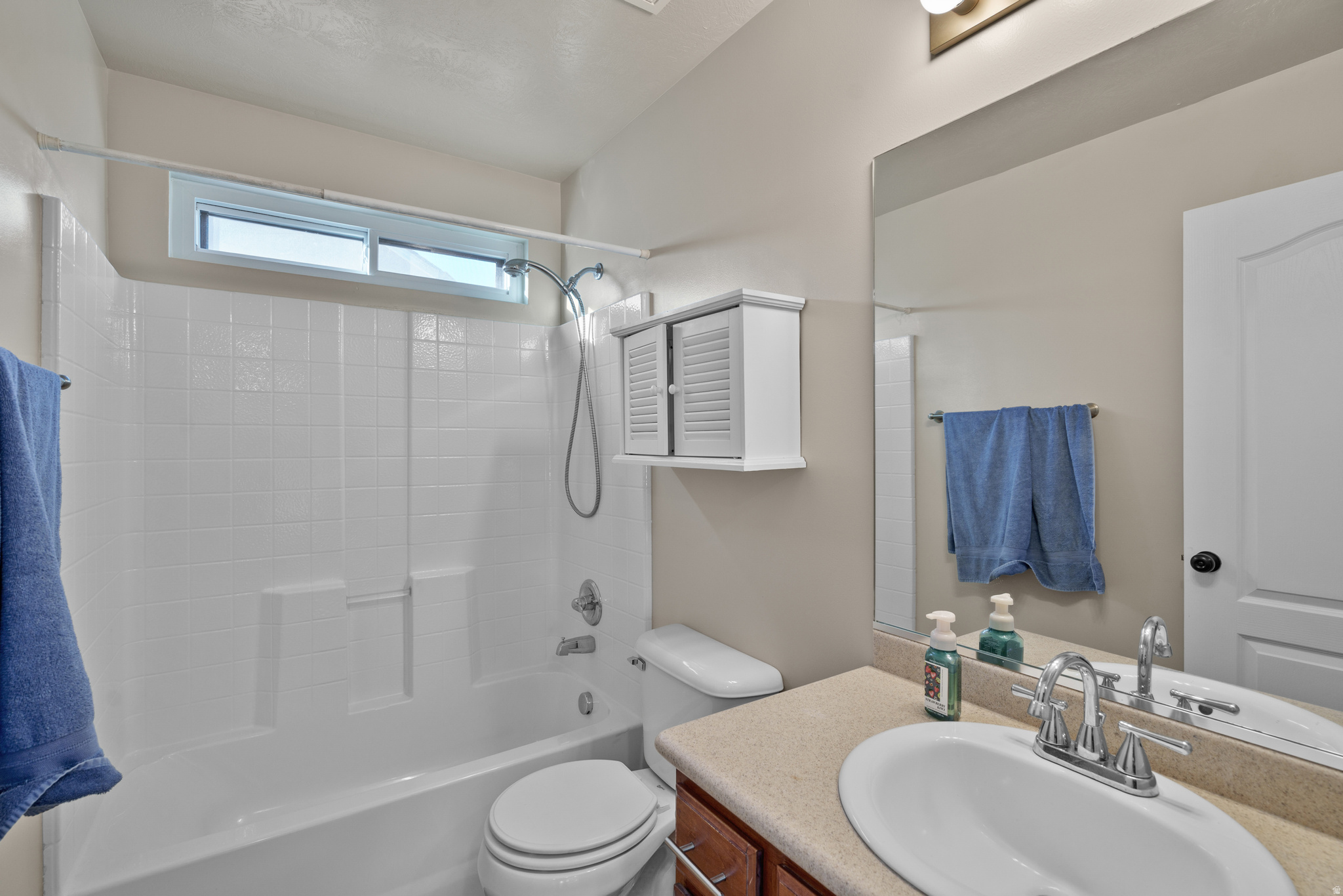 SILVER LAKE - Residential